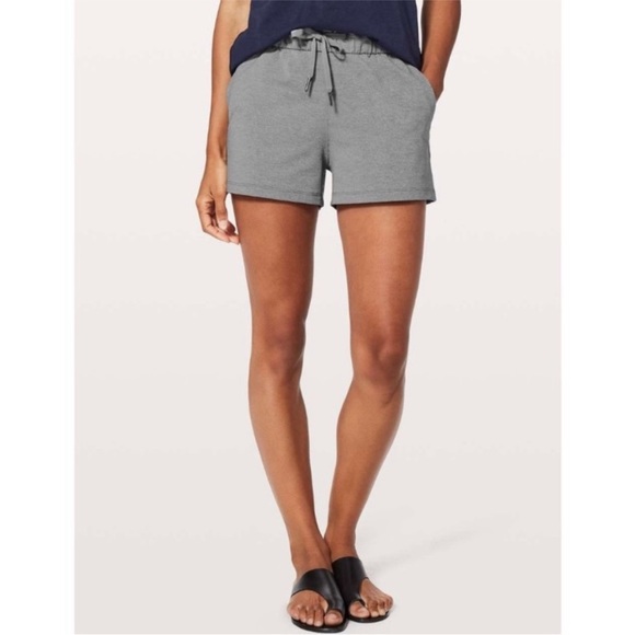 Lululemon On The Fly Short 10 - Picture 2 of 10